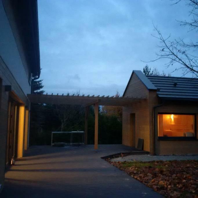 Wiselka Holiday House-1,2Km To The Beach; 5 Bedrooms, 3 Bahrooms; Fire Place. Private Sauna! Kültér fotó